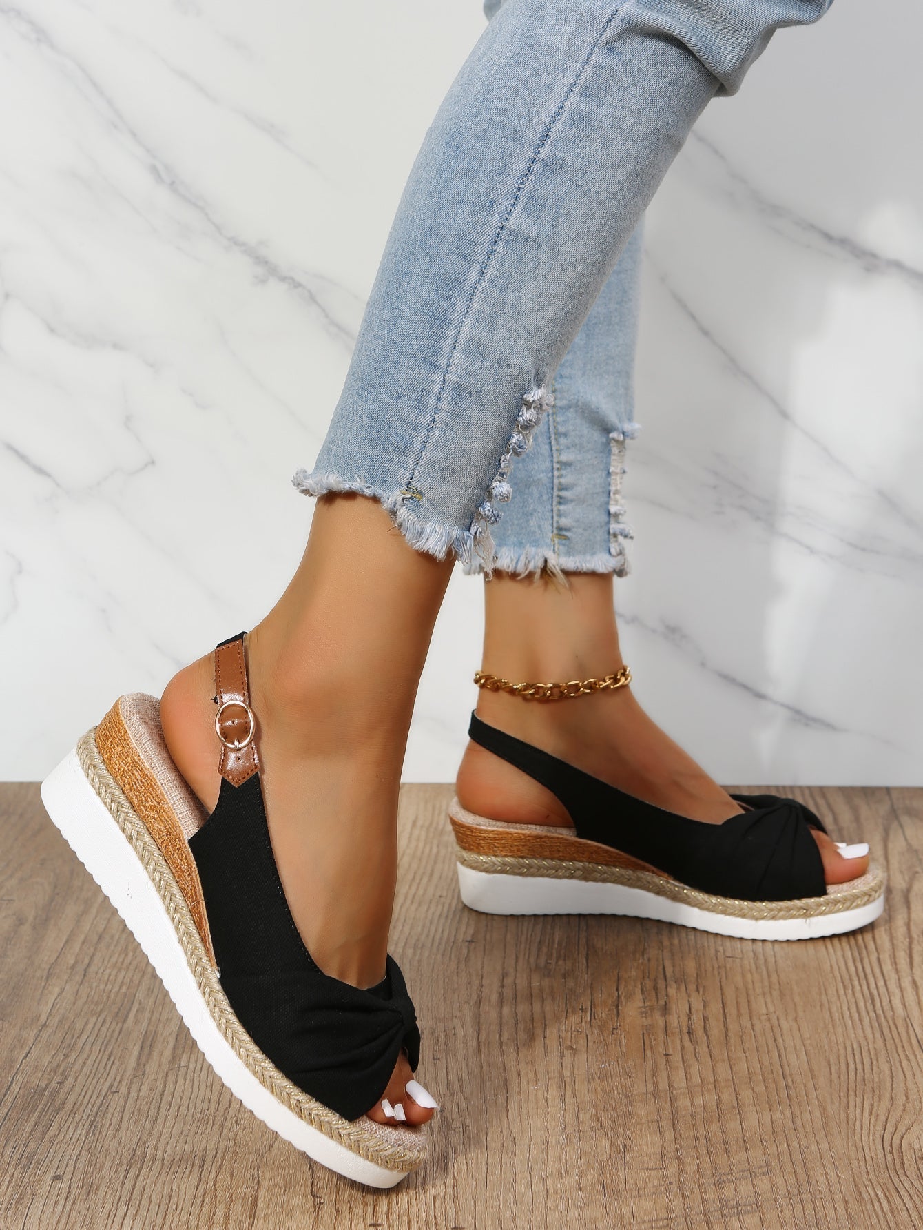 Alba - Wedge sandals with buckle fastening