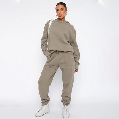 Jess fashion | Oversized hoodie and tracksuit set