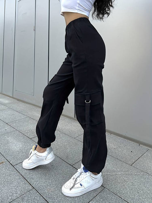 Gabriella - Cargo pants with an industrial look