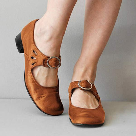 Anika | Vintage round toe shoes