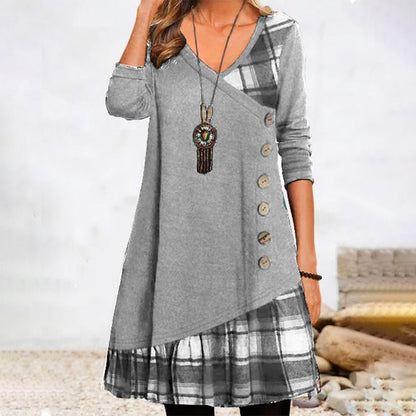 Lillie - Checkered dress with long sleeves.