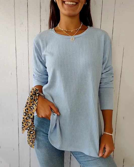 Long sleeve top with round neckline