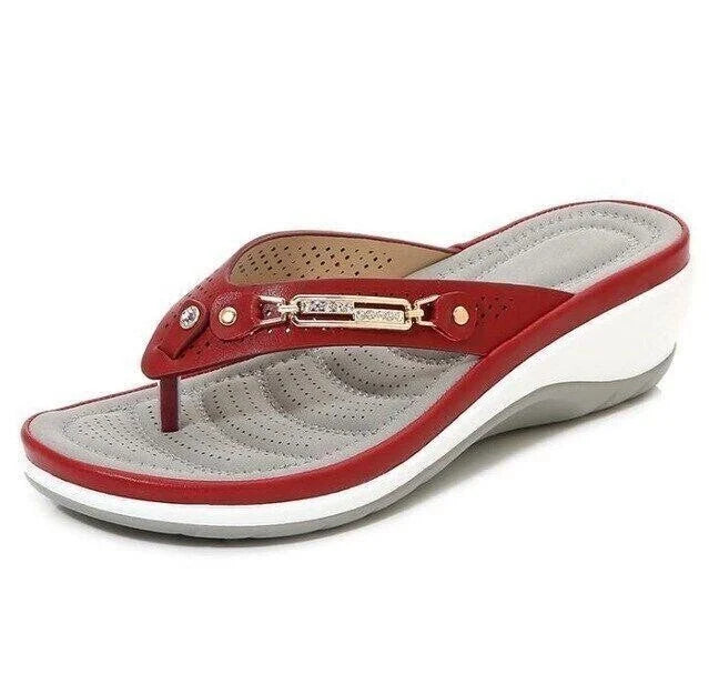 Hatty - Soft, padded flip-flop sandals