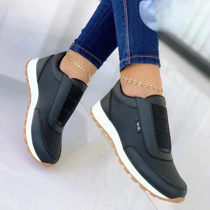 Fashionable casual sports shoes