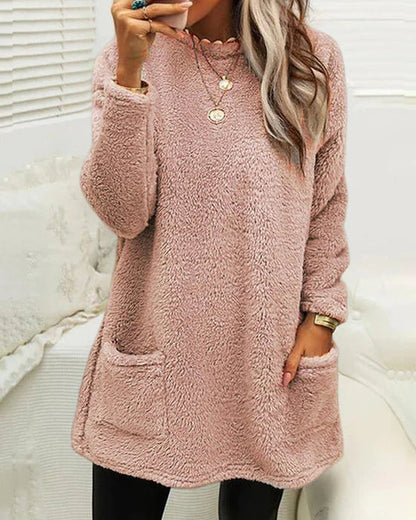 Casual women's sweater with pockets