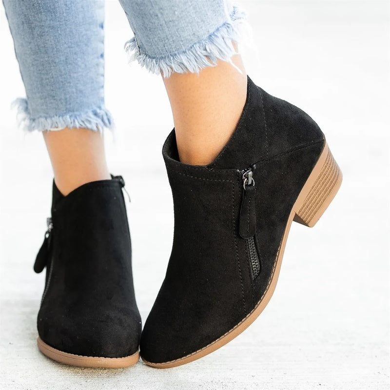 Ankle boots with pointed toe