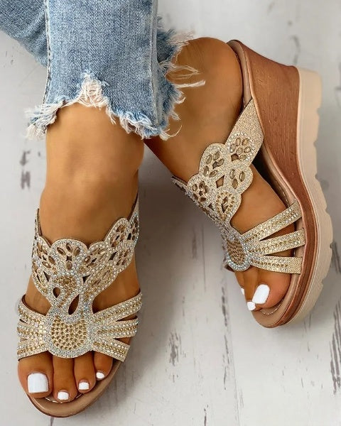 Gianna - Chic and elegant studded platform wedge sandals - Perfect for casual occasions