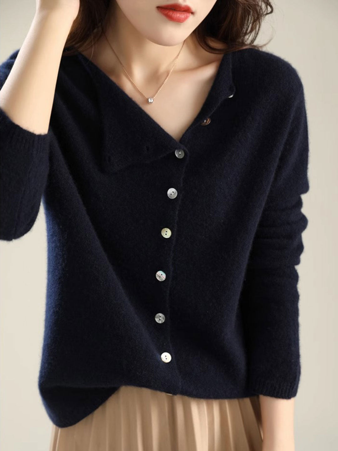 Winona Cardigan | Soft Knitted Cardigan with Button Closure and Round Neck