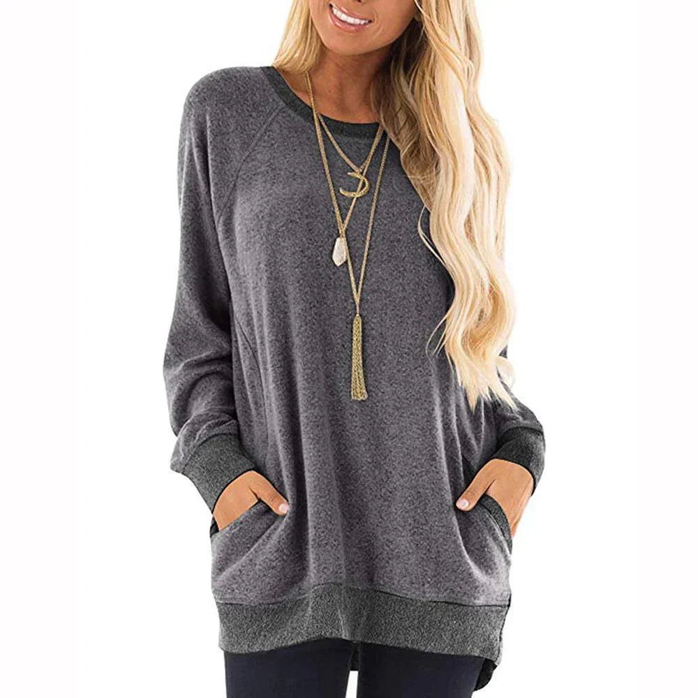 Casual women's t-shirt with long sleeves, round neckline and 2 pockets