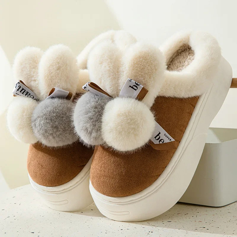 Warm and breathable slippers - Meret