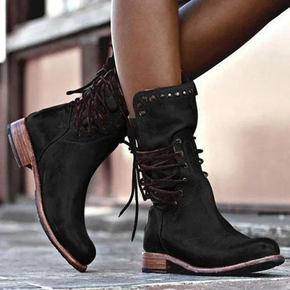 Jatta - stylish leather boots with laces