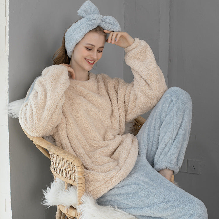 Jess Mode | Lovely Fluffy Loose Christmas Pyjama Set