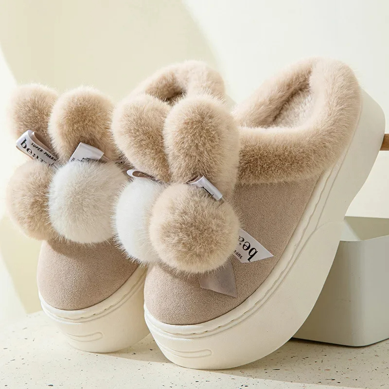 Warm and breathable slippers - Meret