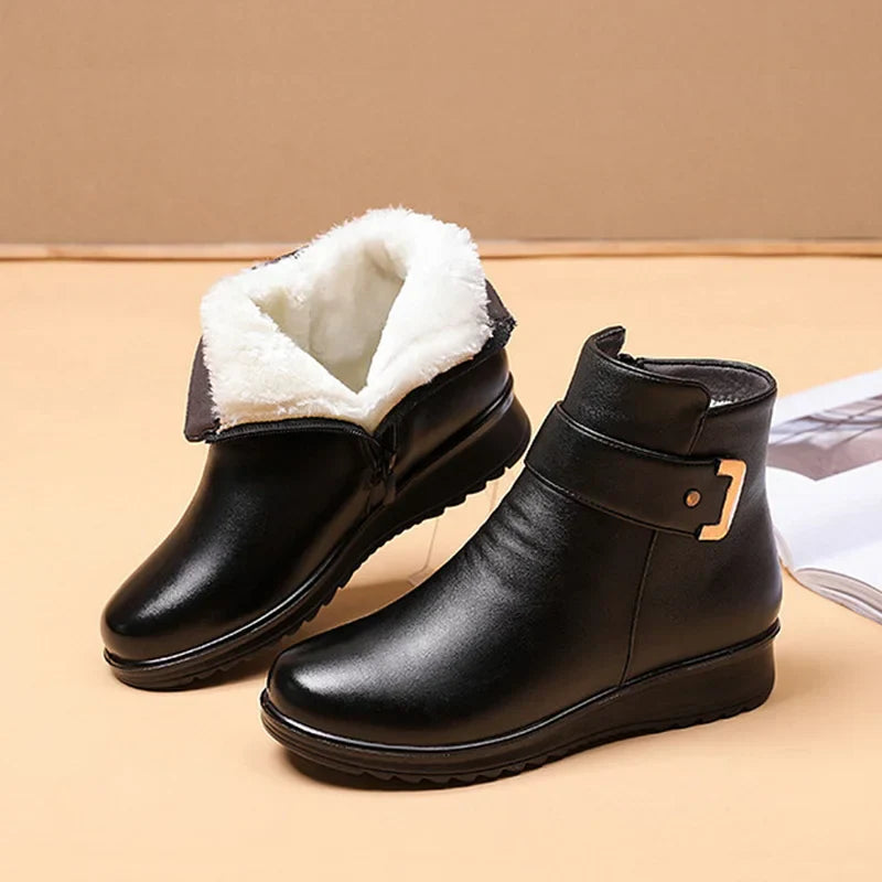 Women's Boots with Metal Buckle of Genuine Leather and Wool