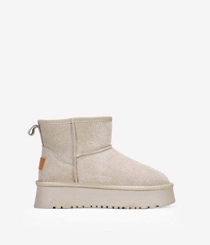 Women's winter boots with platform, comfortable and stylish