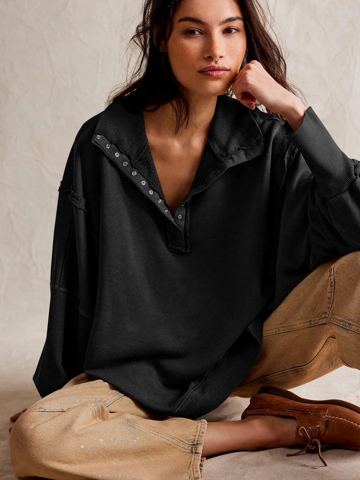 Jess | Casual sweatshirt with lapel collar with buttons and lantern sleeves