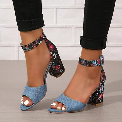 Women's open-toed sandals with floral print