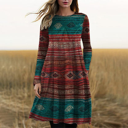 Dress with long sleeves and pattern