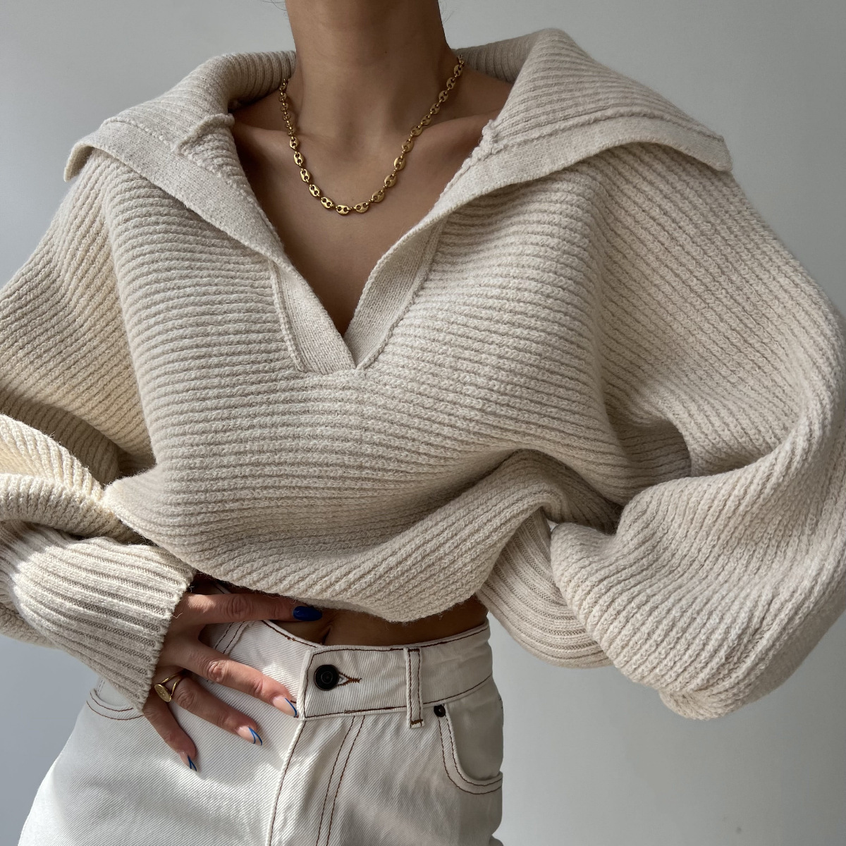 Oversized knitted sweater for women