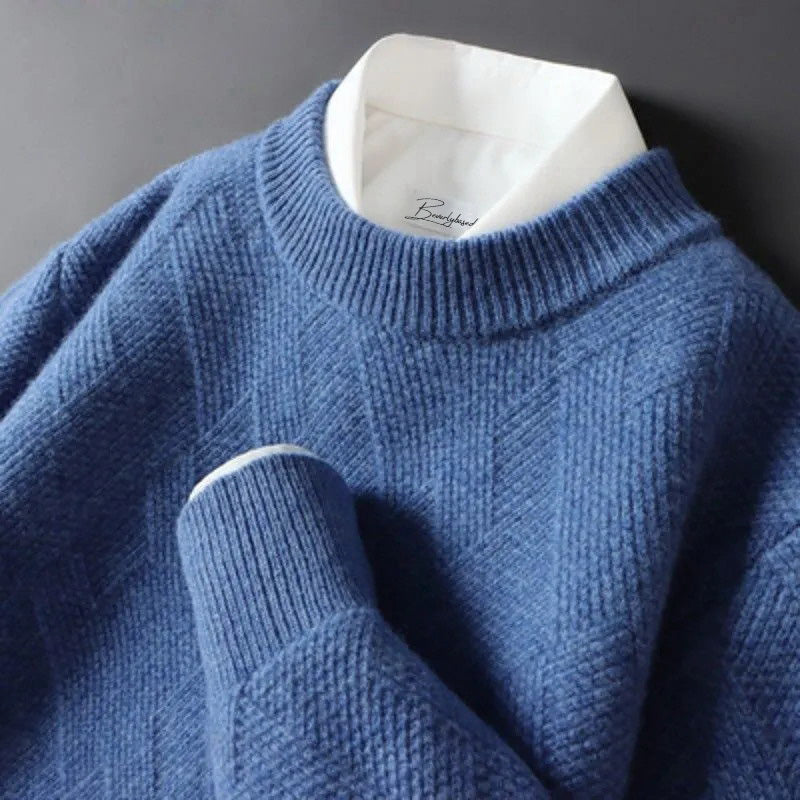 A modern classic: a stylish sweater for everyday comfort