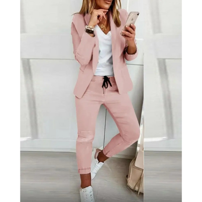 Lena | Slim-fit blazer and pants set in solid color