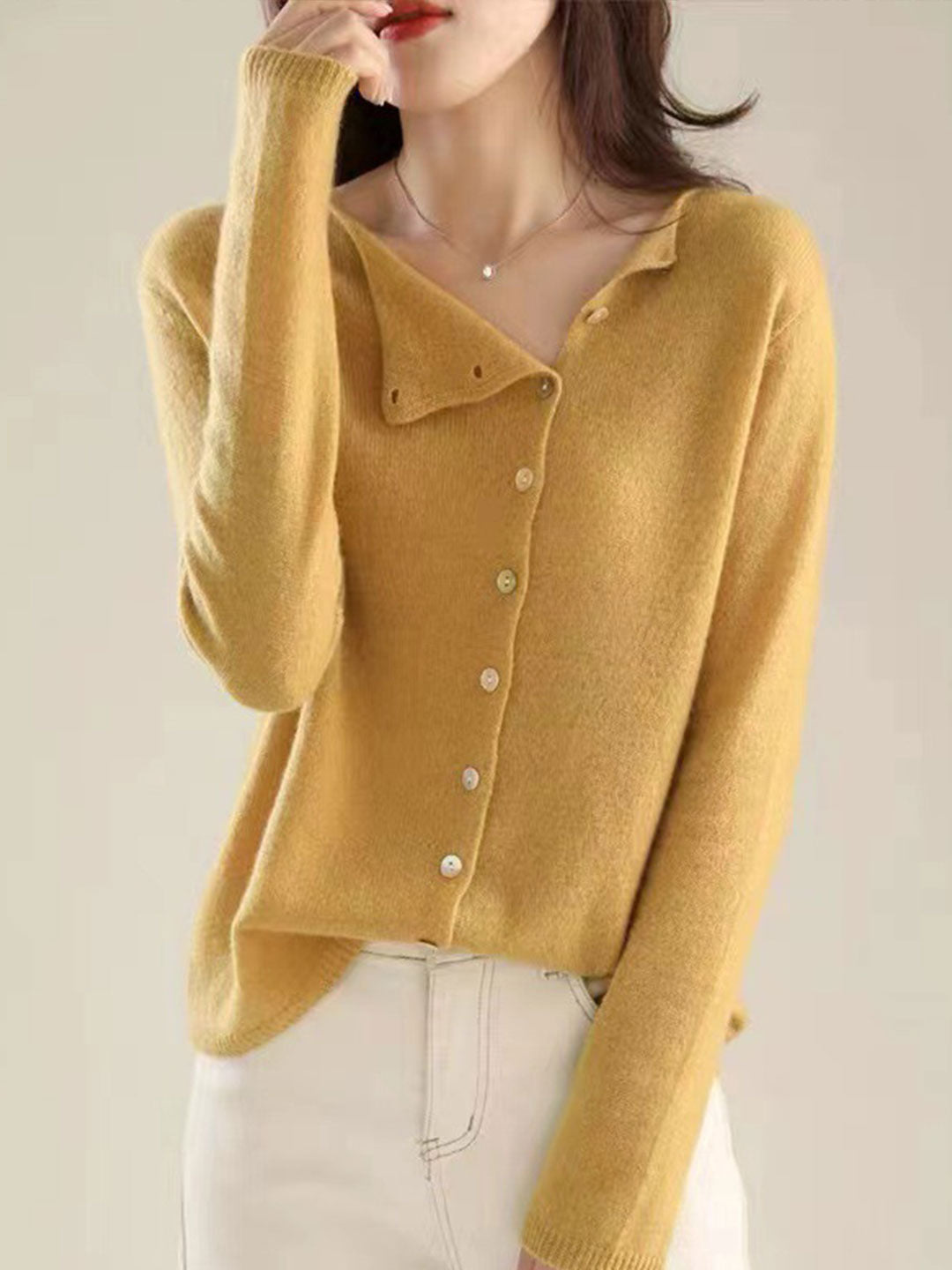 Winona Cardigan | Soft Knitted Cardigan with Button Closure and Round Neck