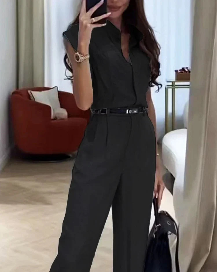 Margaux - Elegant outfit with plain shirt and pants