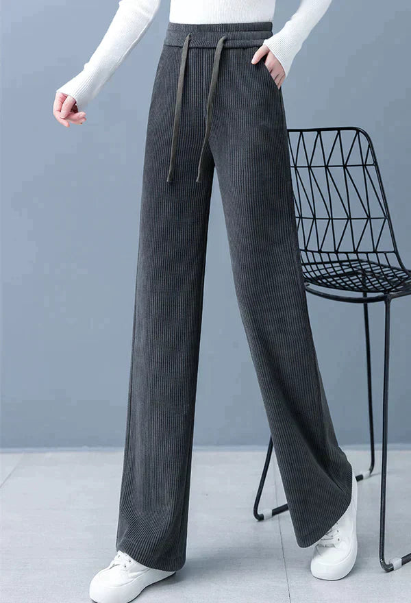 Freesia - Plain straight pants with wide legs