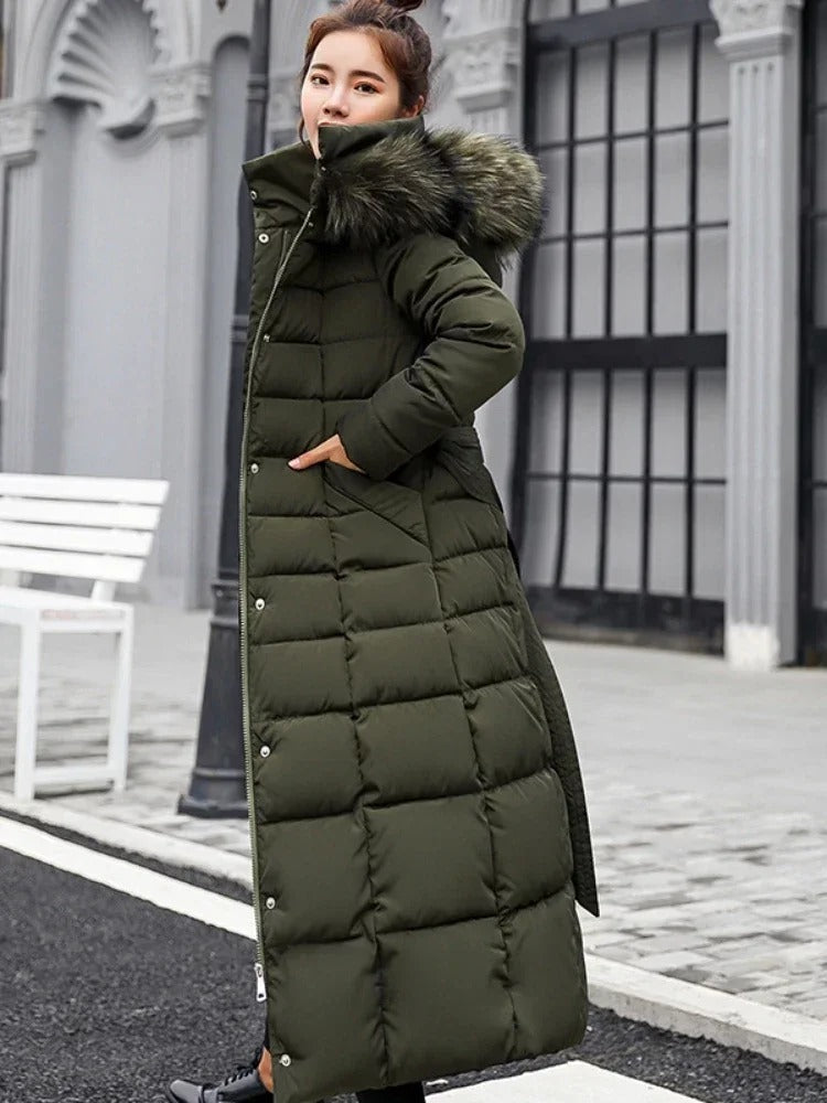 Padded ladies' coat with belt