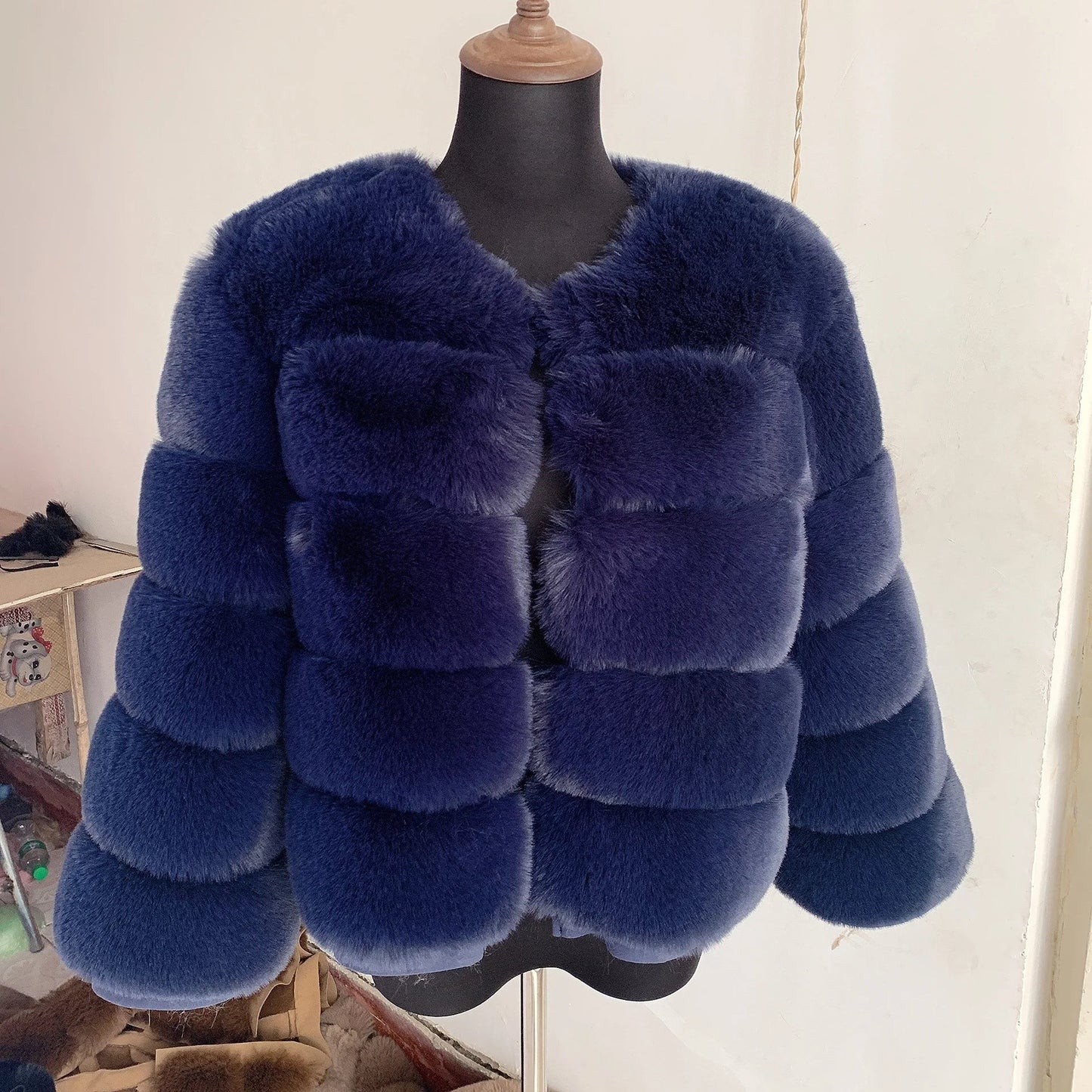 Stylish fur winter jacket for women - Sari