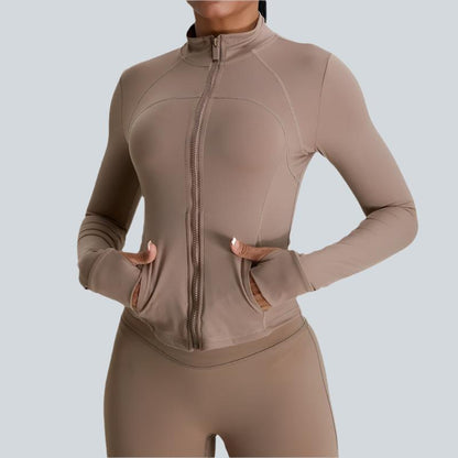 Tight-fitting long-sleeved yoga shirt