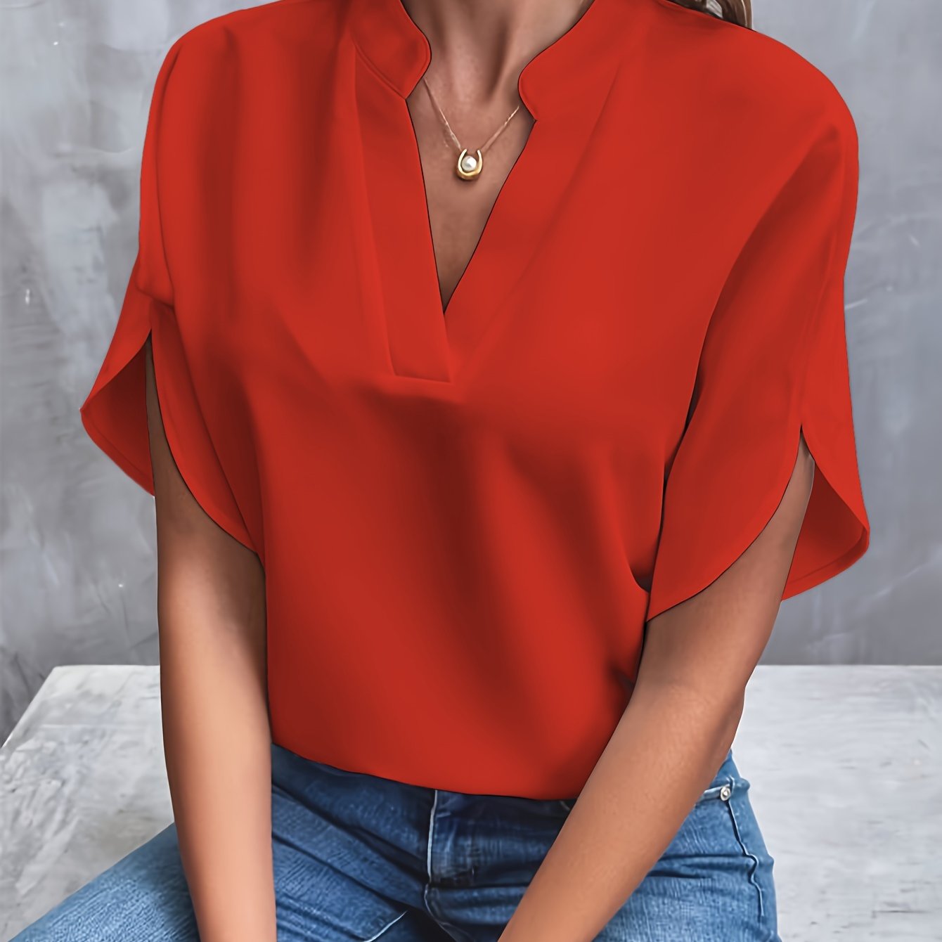 Lotte | Plain blouse with notch lapels and short sleeves