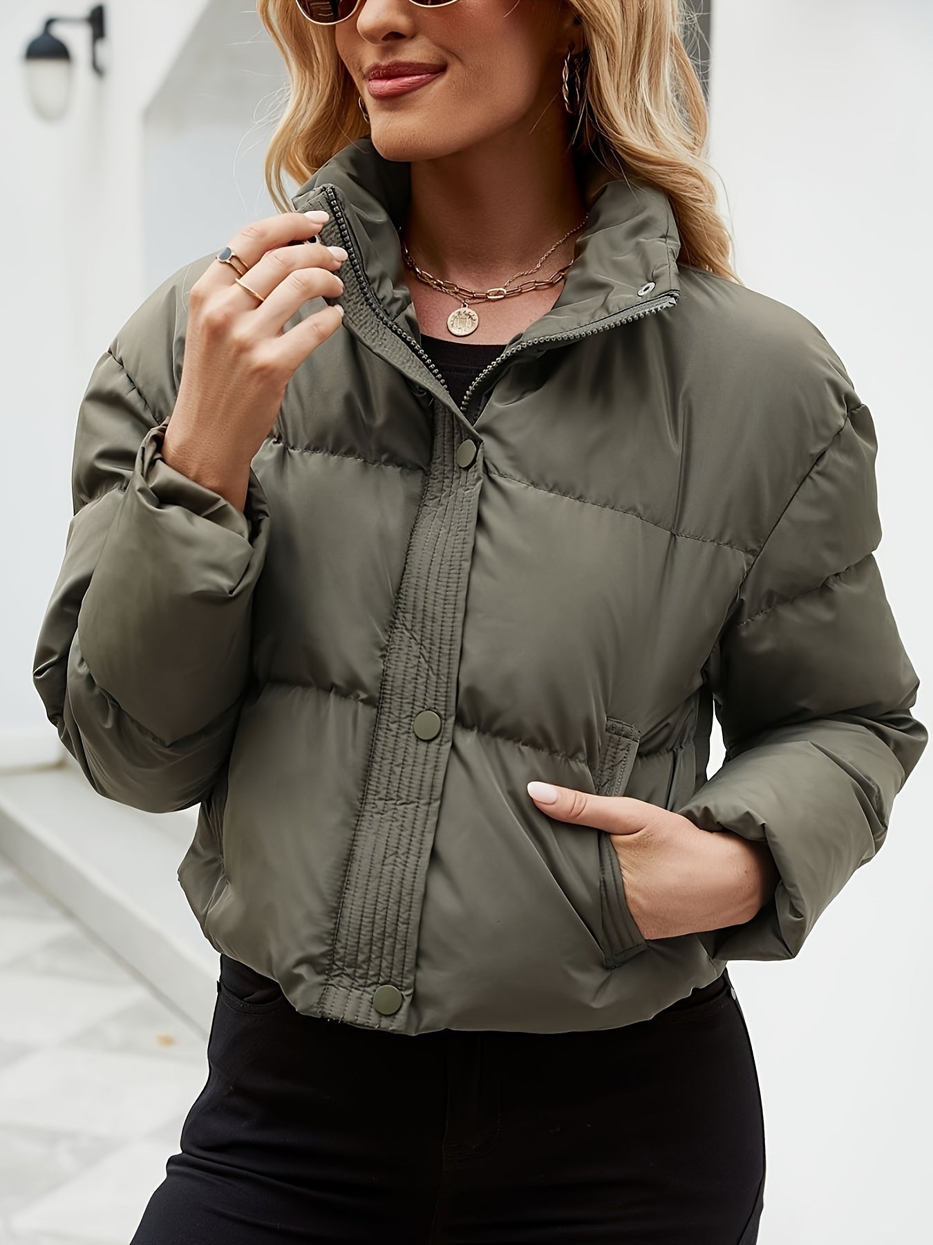 Elegant warm zipper crop collar puffer jacket for women | Ideal for fall/winter