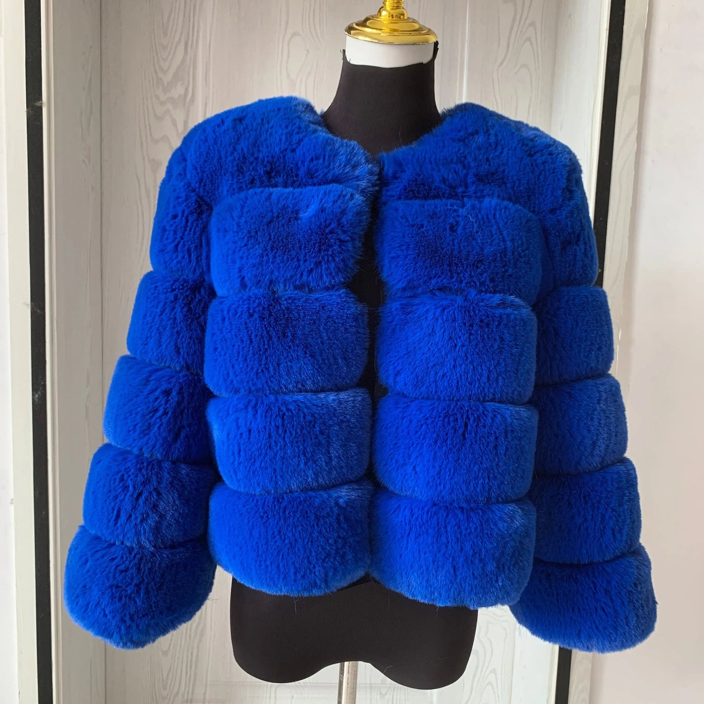 Stylish fur winter jacket for women - Sari