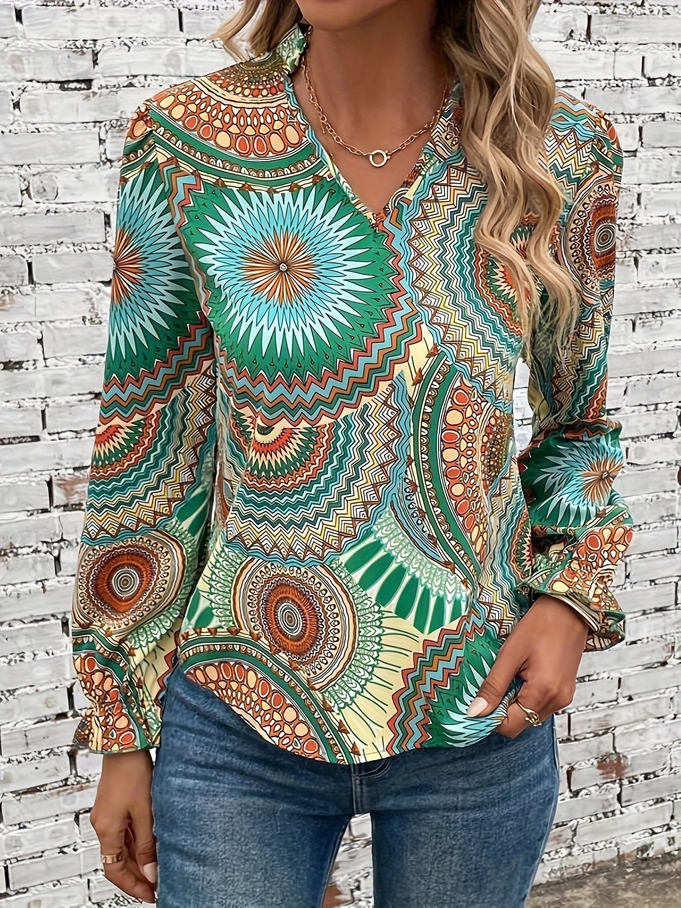 Iowana - Vintage blouse with notched collar and mandala print