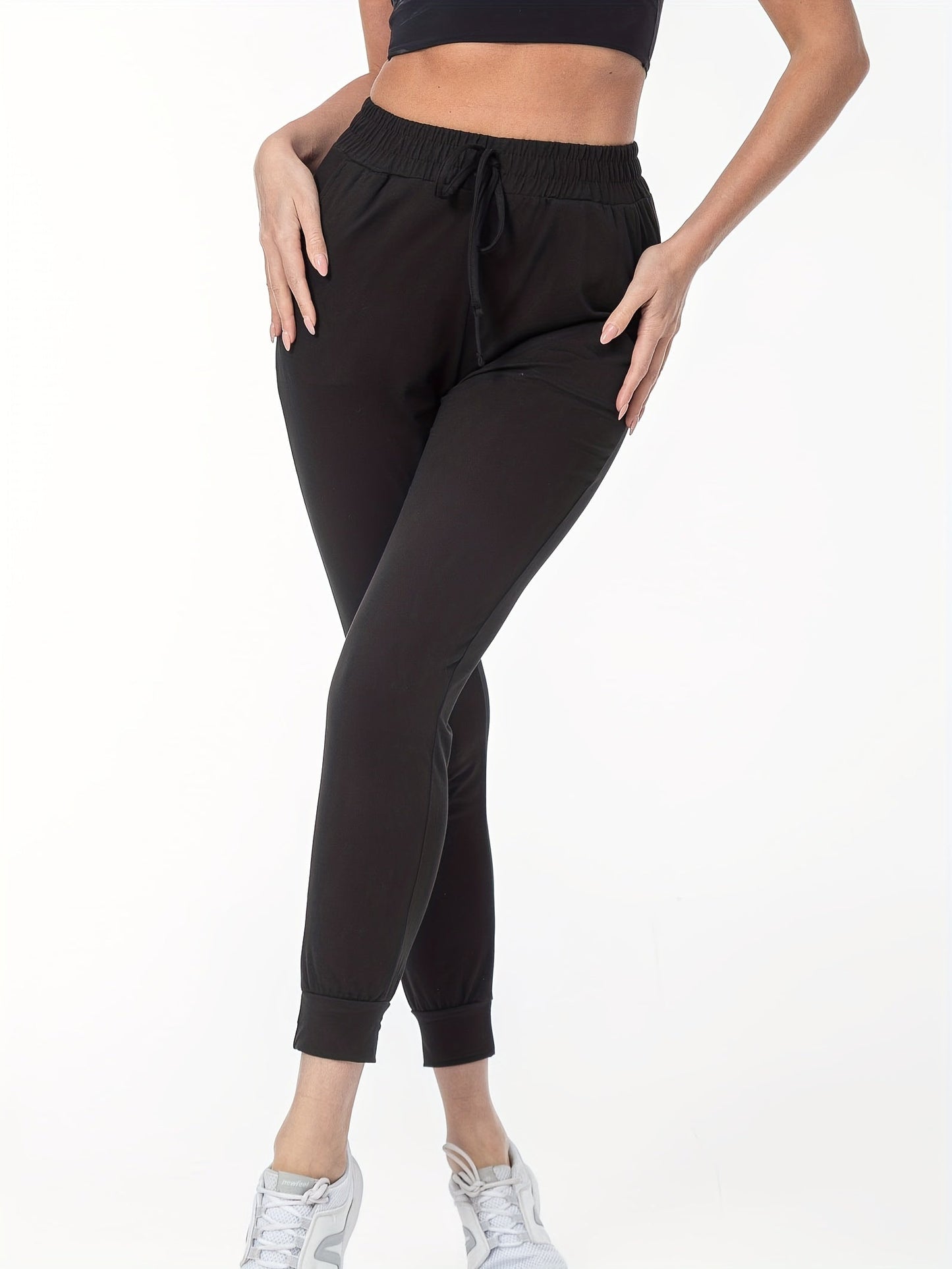 Lara | Black casual sports pants with high waist and pockets