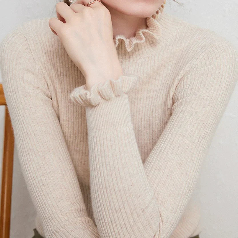 Fashionable sweater with lace collar - Anastasia