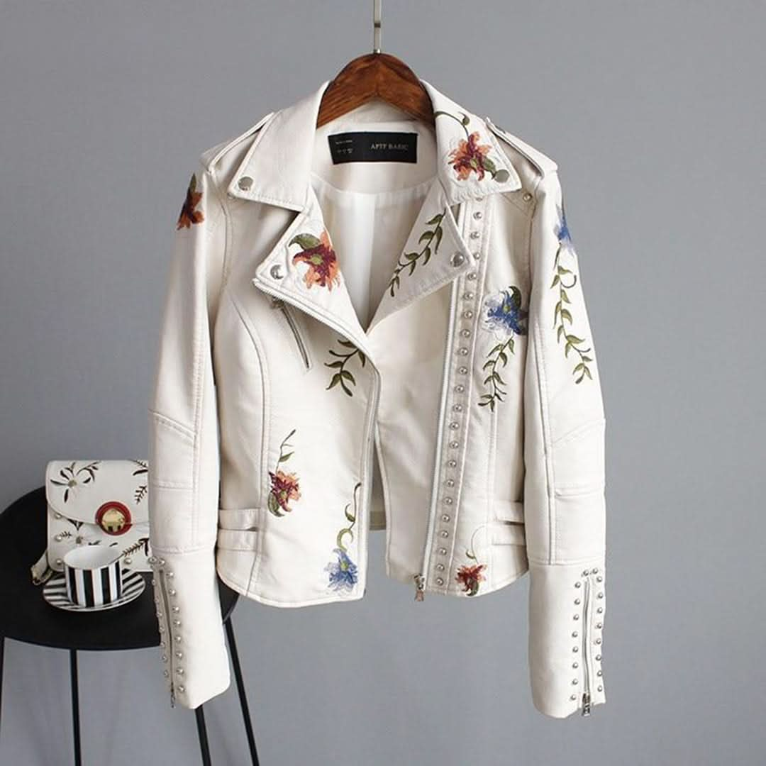 Feminine, fashionable and versatile floral jacket for women