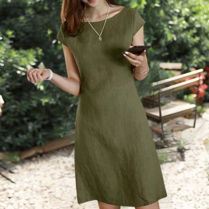 Plain and fashionable women's dress