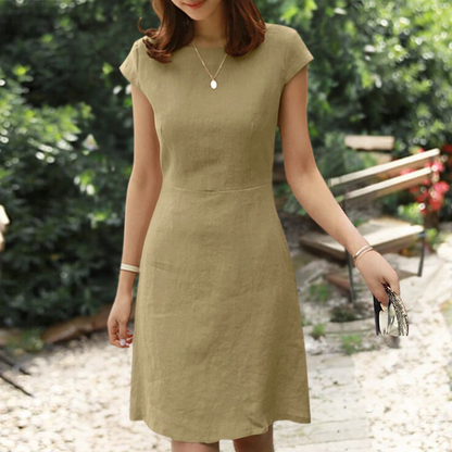 Plain and fashionable women's dress