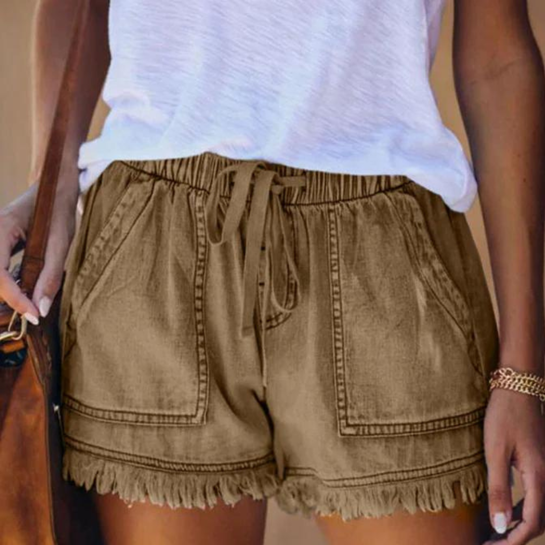 Delfine - Effortless style women's shorts with side pockets