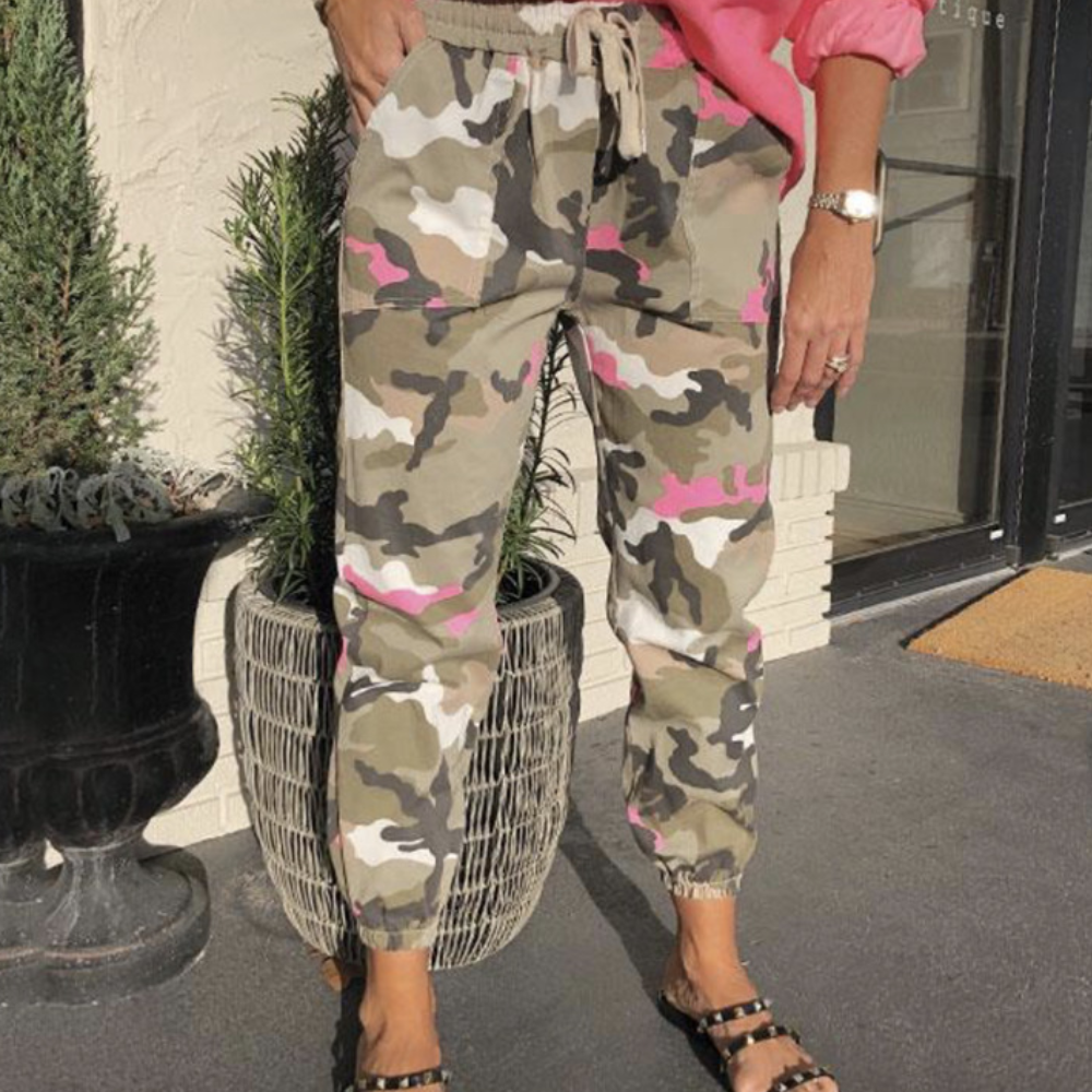 Myrsini - Stylish and comfortable camouflage pants for women