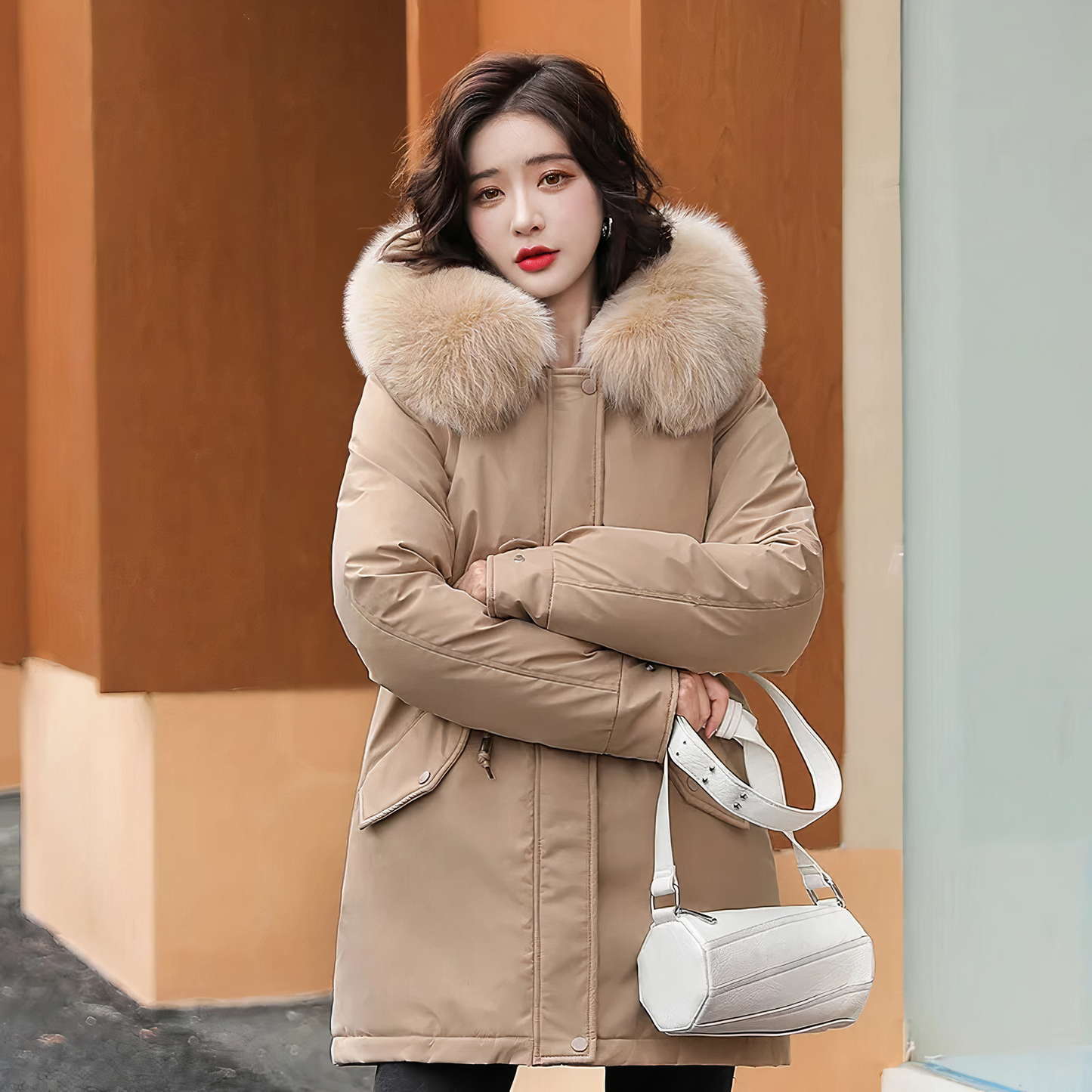 Fashionable parka with fur collar - Cora