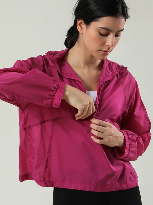 Lightweight women's windbreaker