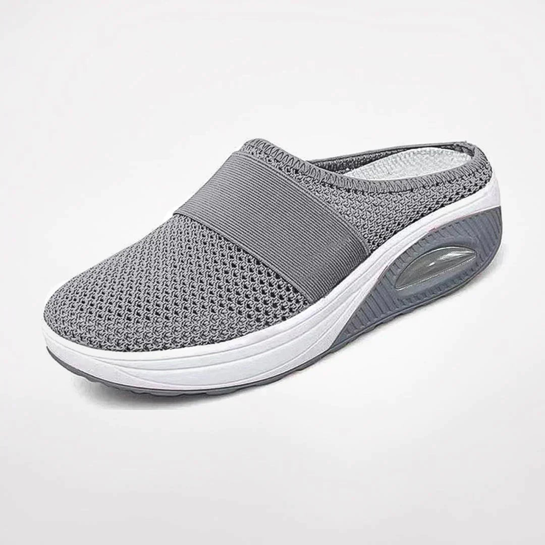 Non-slip Round Closed Toe Slip-on Sneakers