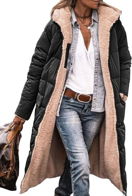 Versatile, cozy, warm, reversible puffer coat made of sherpa fleece with hood for women