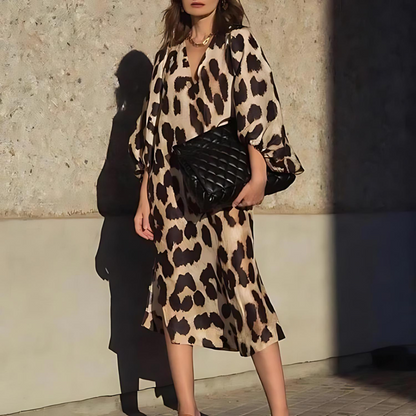 Evelien - Classic Animal Print Dress