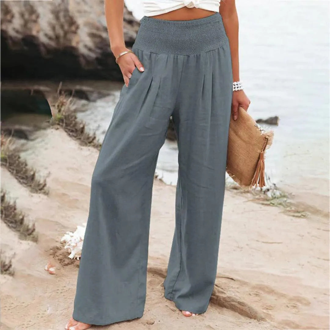 XANDRIA | Chic pants perfect for the summer season