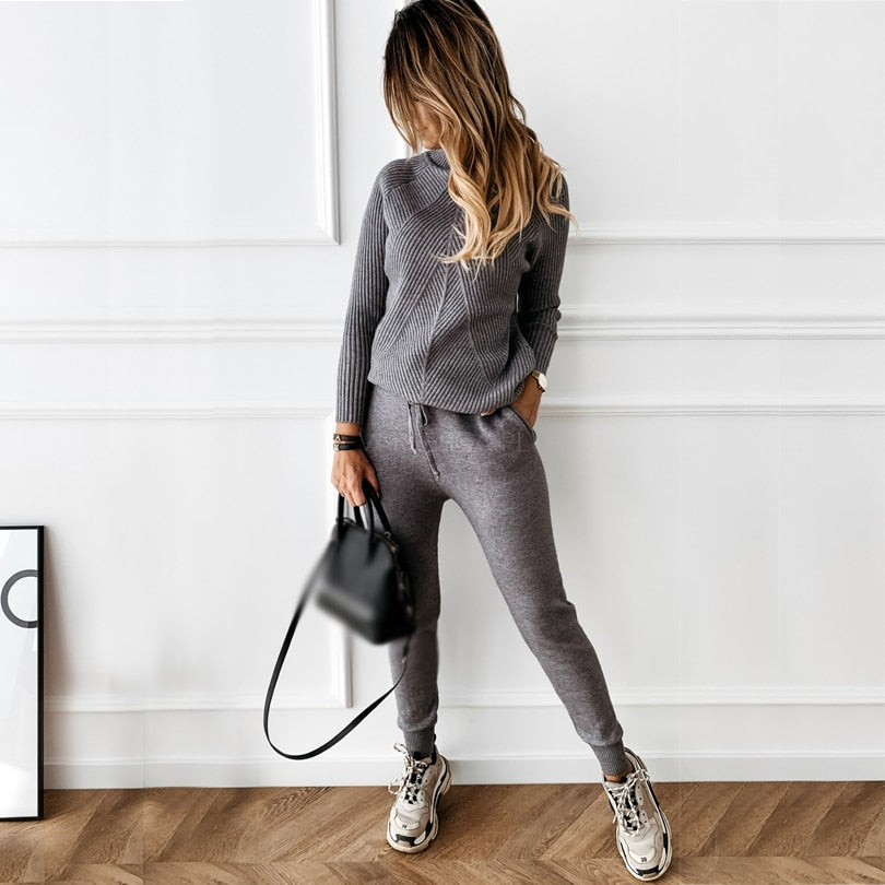 Tracksuit - Comfortable tracksuit for women