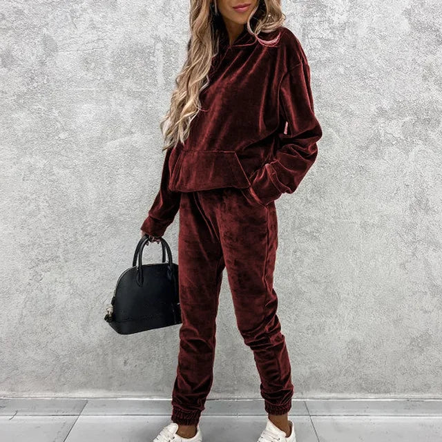 Wendela | Luxury velvet jumper and jogger trousers set